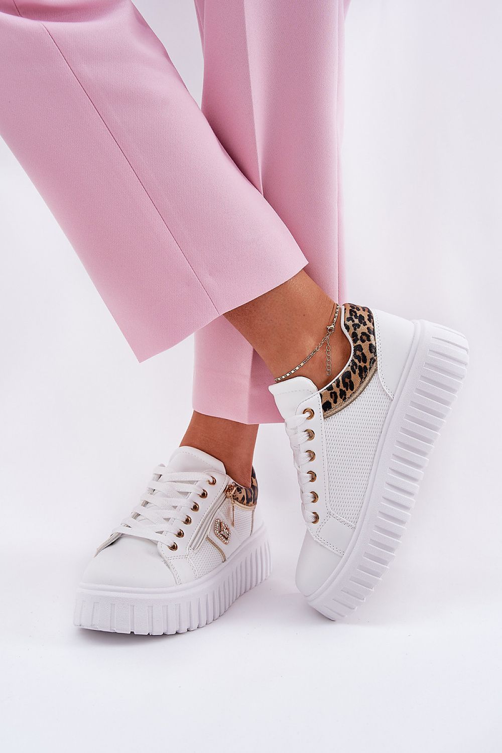 Trainers & Sneakers